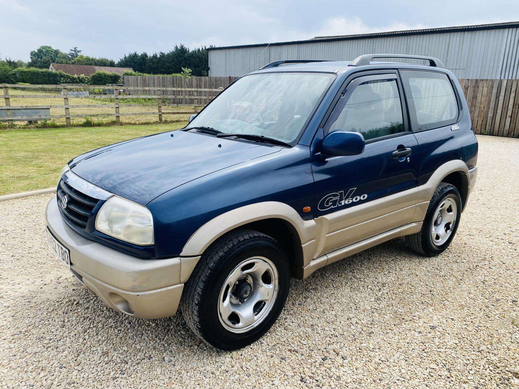 A 2002 SUZUKI GRAND VITARA 1.6 SE Estate 3dr Petrol Automatic (220 g/km, 92 bhp) A 2002 SUZUKI GRAND VITARA 1.6 SE Estate 3dr Petrol Automatic (220 g/km, 92 bhp)