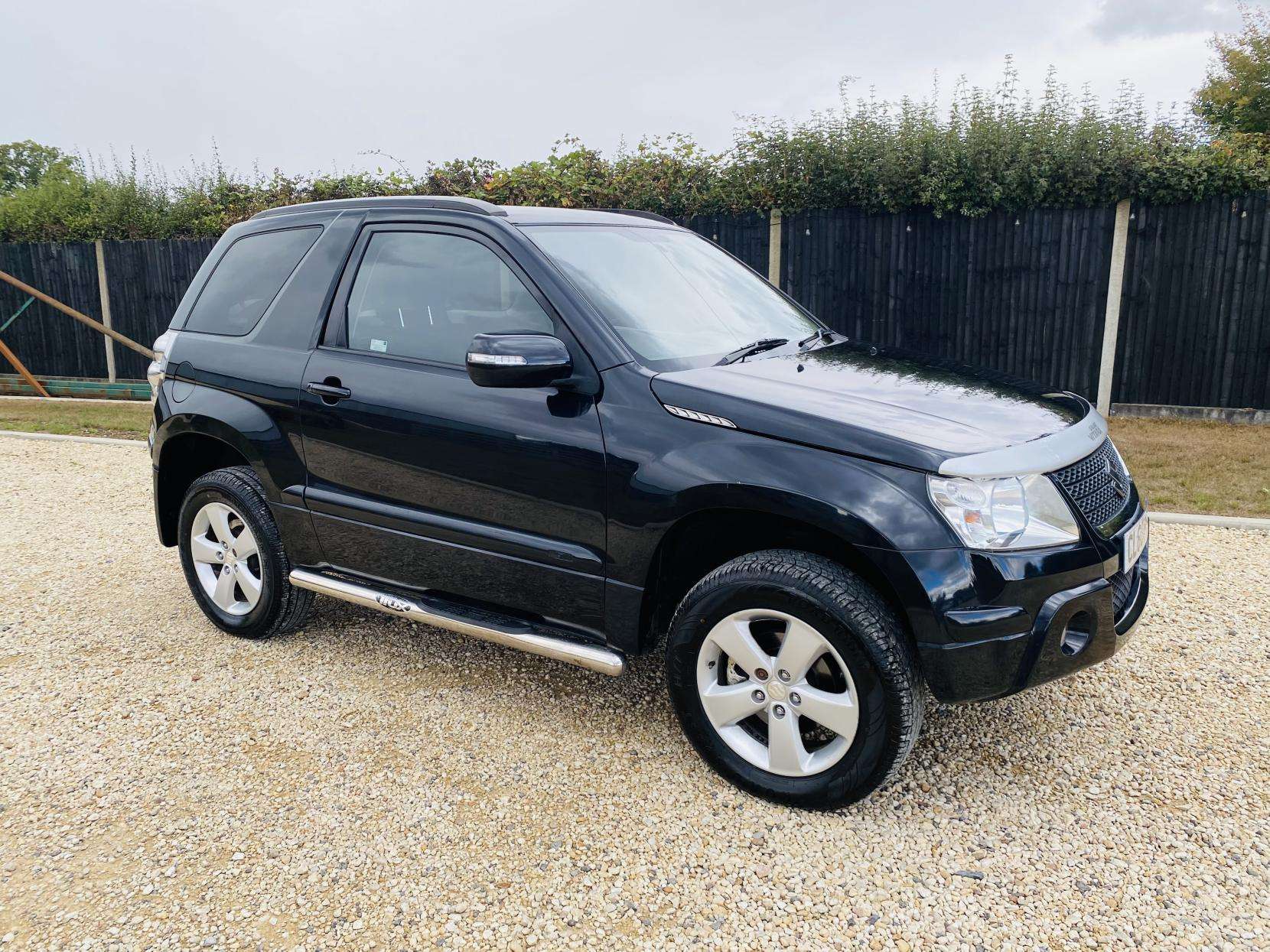 A 2010 SUZUKI GRAND VITARA 2.4 VVT SZ4 SUV 3dr Petrol Auto 4WD Euro 4 (166 ps) A 2010 SUZUKI GRAND VITARA 2.4 VVT SZ4 SUV 3dr Petrol Auto 4WD Euro 4 (166 ps)