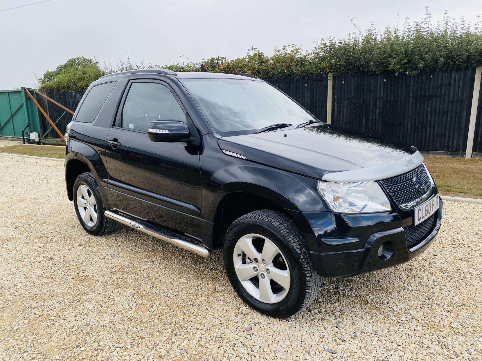 A 2010 SUZUKI GRAND VITARA 2.4 VVT SZ4 SUV 3dr Petrol Auto 4WD Euro 4 (166 ps) A 2010 SUZUKI GRAND VITARA 2.4 VVT SZ4 SUV 3dr Petrol Auto 4WD Euro 4 (166 ps)