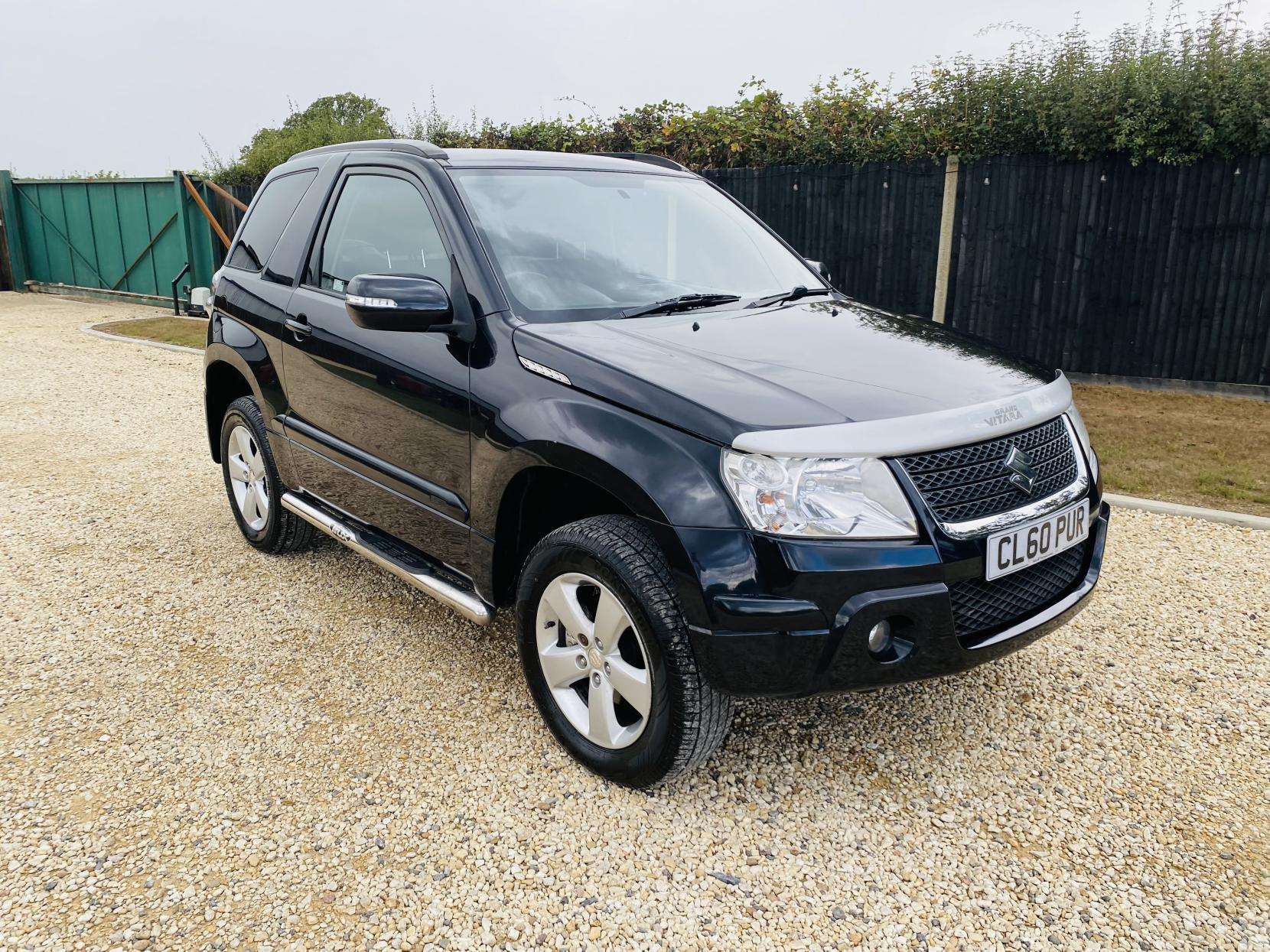 A 2010 SUZUKI GRAND VITARA 2.4 VVT SZ4 SUV 3dr Petrol Auto 4WD Euro 4 (166 ps) A 2010 SUZUKI GRAND VITARA 2.4 VVT SZ4 SUV 3dr Petrol Auto 4WD Euro 4 (166 ps)