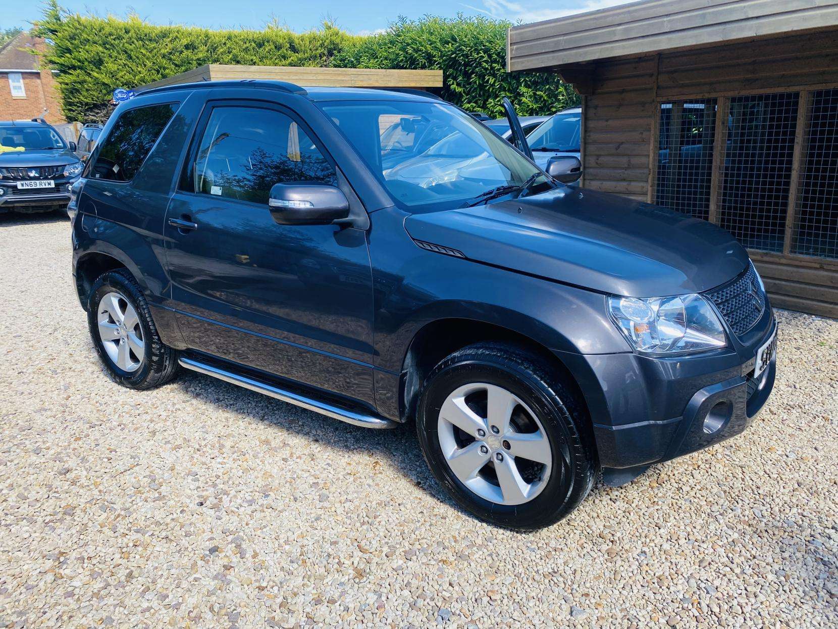 A 2012 SUZUKI GRAND VITARA 1.6 VVT SZ4 SUV 3dr Petrol Manual 4WD Euro 5 (106 ps) A 2012 SUZUKI GRAND VITARA 1.6 VVT SZ4 SUV 3dr Petrol Manual 4WD Euro 5 (106 ps)