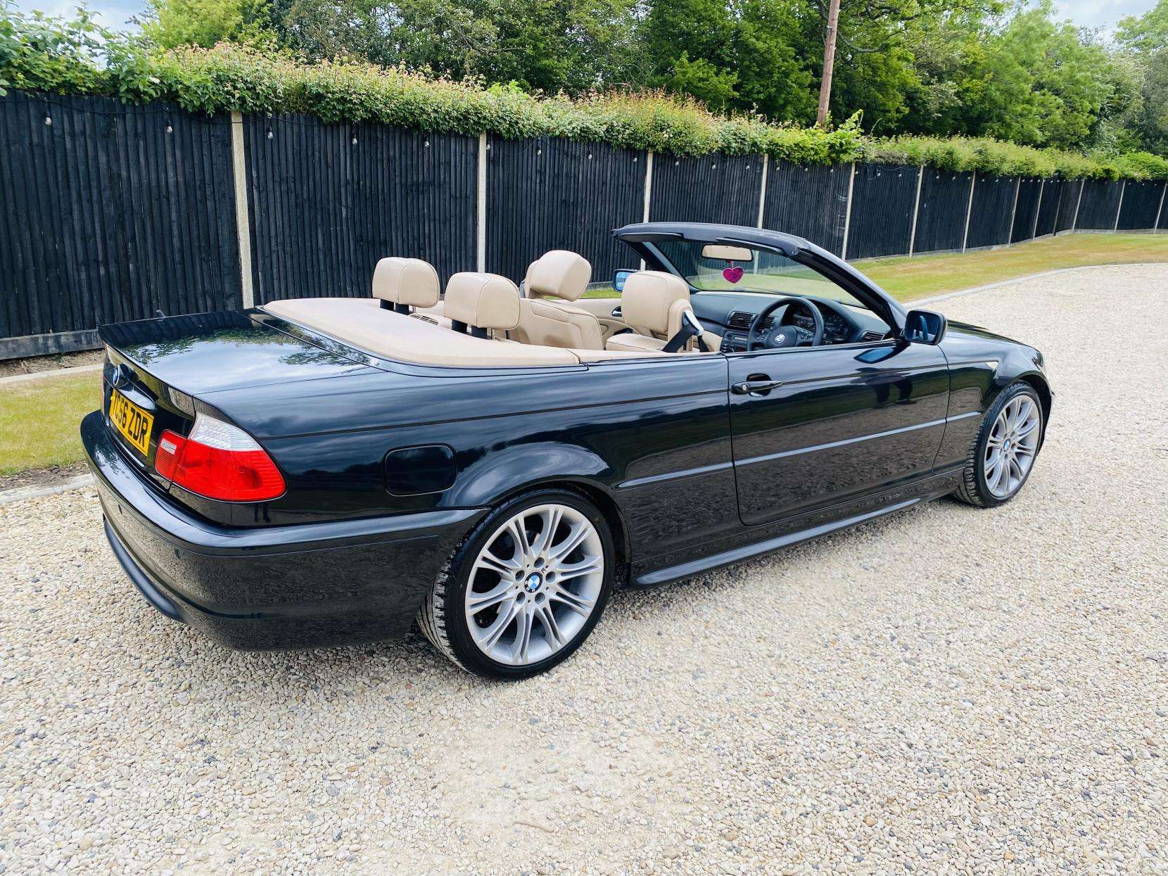 A 2006 BMW 3 SERIES 2.0 318Ci 318 M Sport Convertible 2dr Petrol Manual (190 g/km, 150 bhp) A 2006 BMW 3 SERIES 2.0 318Ci 318 M Sport Convertible 2dr Petrol Manual (190 g/km, 150 bhp)