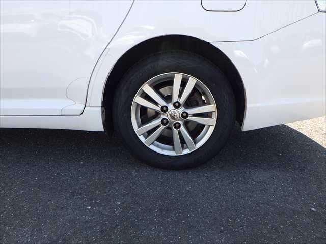 null TOYOTA AVENSIS null TOYOTA AVENSIS