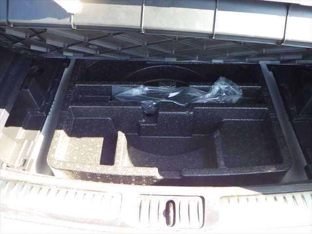 null TOYOTA AVENSIS null TOYOTA AVENSIS