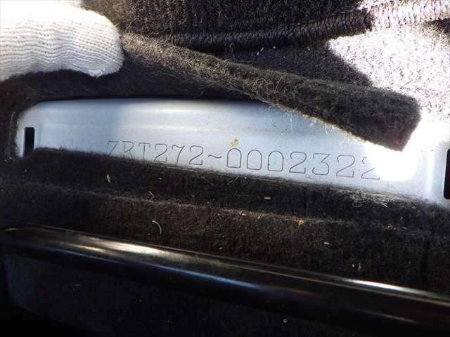 null TOYOTA AVENSIS null TOYOTA AVENSIS