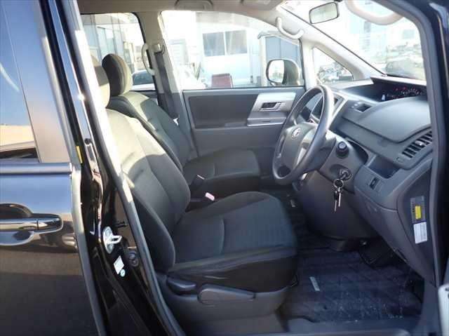 null TOYOTA VOXY null TOYOTA VOXY