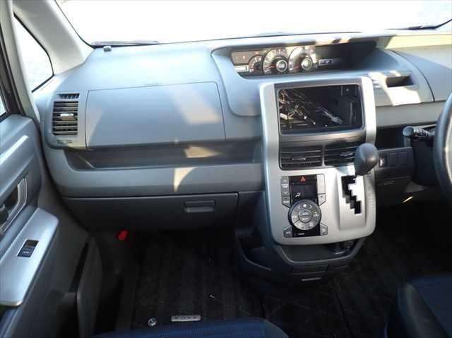 null TOYOTA VOXY null TOYOTA VOXY