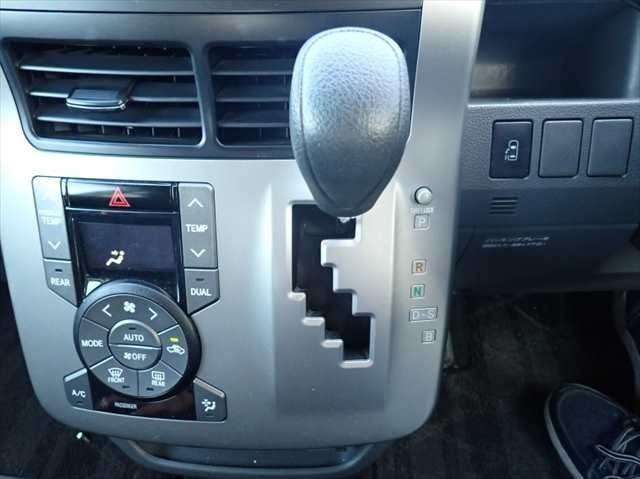 null TOYOTA VOXY null TOYOTA VOXY