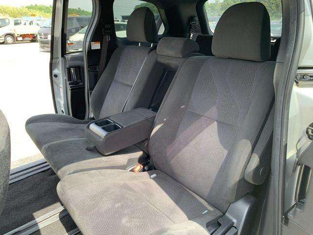 A null TOYOTA ESTIMA Aeras A null TOYOTA ESTIMA Aeras