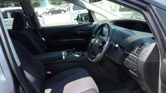 null TOYOTA ESTIMA HYBRID null TOYOTA ESTIMA HYBRID