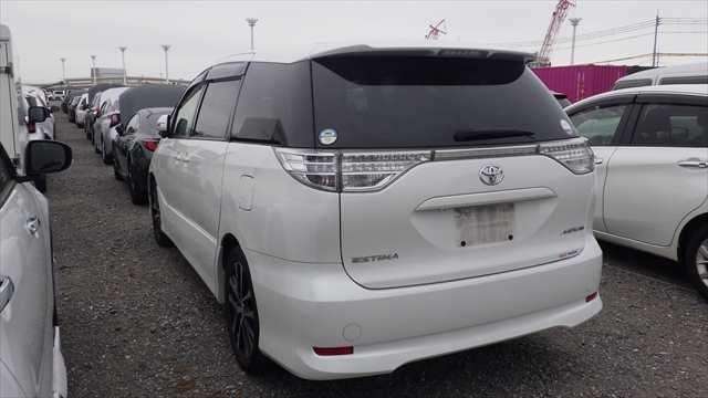 A 2013 TOYOTA ESTIMA Aeras A 2013 TOYOTA ESTIMA Aeras