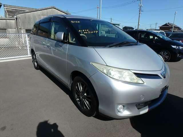 A 2013 TOYOTA ESTIMA X A 2013 TOYOTA ESTIMA X