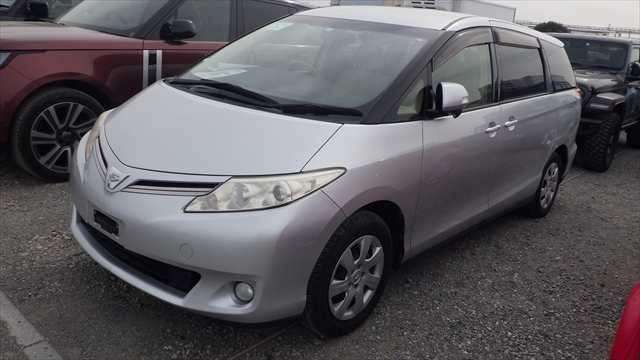 A 2012 TOYOTA ESTIMA X A 2012 TOYOTA ESTIMA X