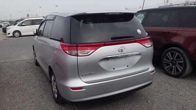 A 2012 TOYOTA ESTIMA X A 2012 TOYOTA ESTIMA X