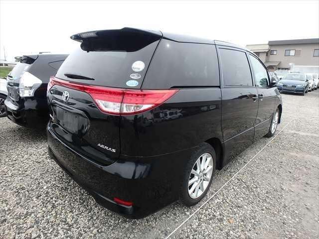 A 2009 TOYOTA ESTIMA Aeras A 2009 TOYOTA ESTIMA Aeras