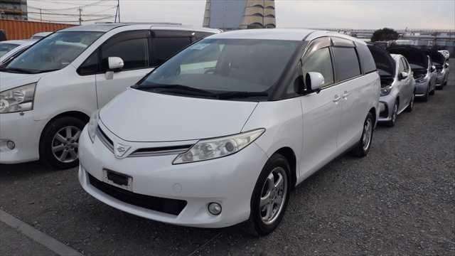 A 2012 TOYOTA ESTIMA X A 2012 TOYOTA ESTIMA X