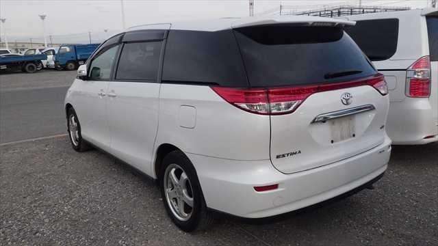 A 2012 TOYOTA ESTIMA X A 2012 TOYOTA ESTIMA X