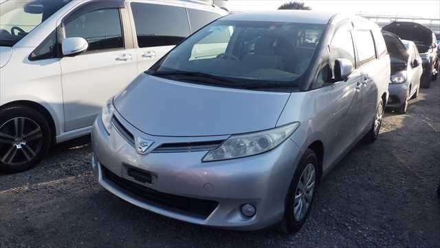 A 2011 TOYOTA ESTIMA X A 2011 TOYOTA ESTIMA X