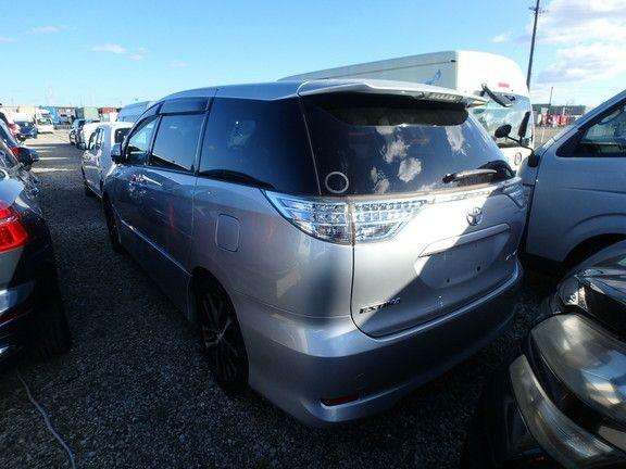 A 2012 TOYOTA ESTIMA Aeras A 2012 TOYOTA ESTIMA Aeras