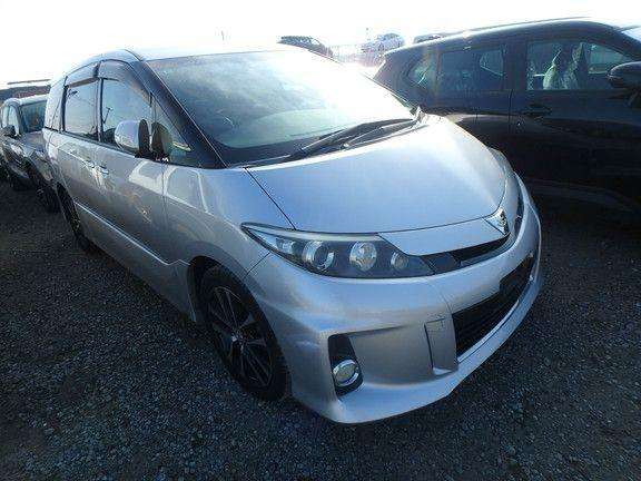 A 2013 TOYOTA ESTIMA Aeras A 2013 TOYOTA ESTIMA Aeras
