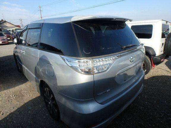 A 2013 TOYOTA ESTIMA Aeras A 2013 TOYOTA ESTIMA Aeras