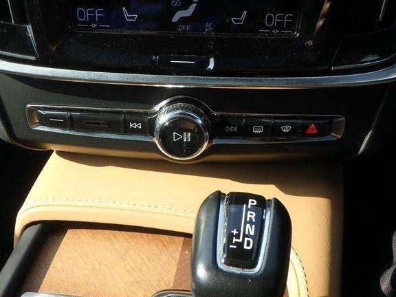 2018 VOLVO S90 2018 VOLVO S90