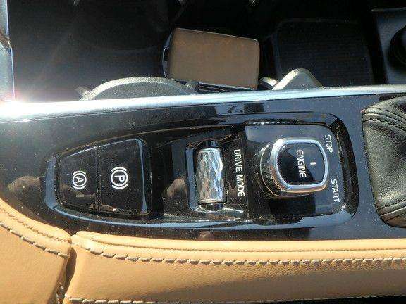 2018 VOLVO S90 2018 VOLVO S90