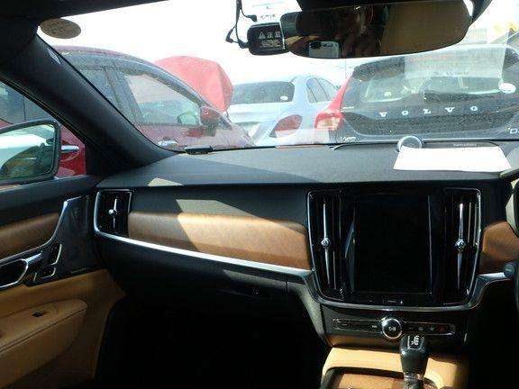 2018 VOLVO S90 2018 VOLVO S90