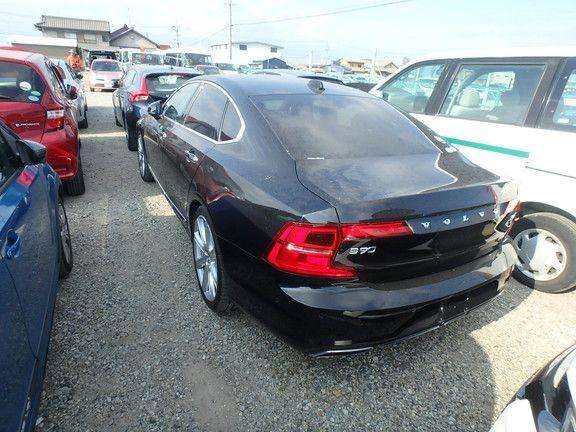 A 2018 VOLVO S90 INSCRIPTION A 2018 VOLVO S90 INSCRIPTION