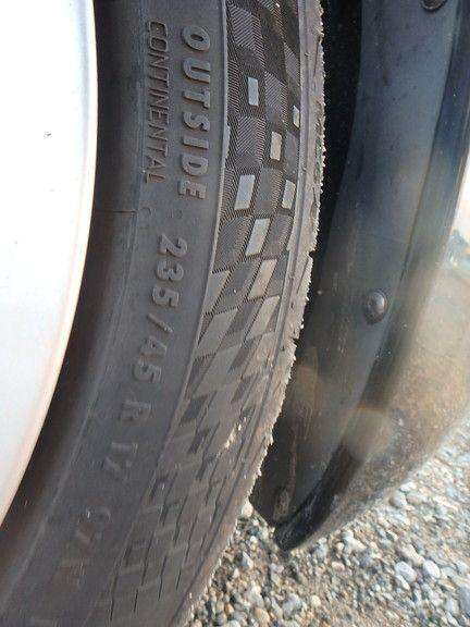 A 2013 VOLVO S60 AWD T6 A 2013 VOLVO S60 AWD T6