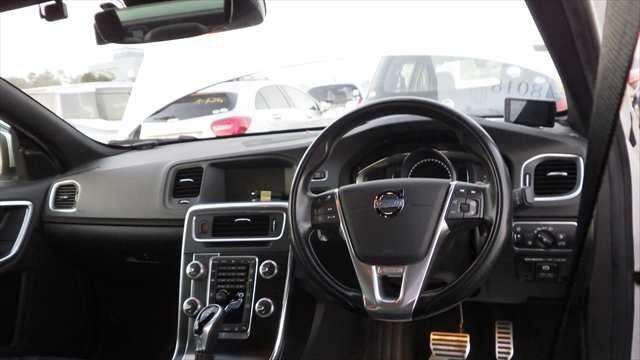 2015 VOLVO S60 2015 VOLVO S60