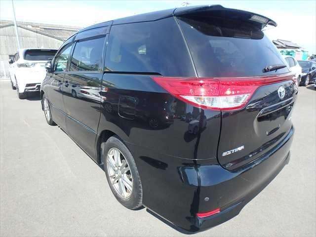 A 2010 TOYOTA ES Aeras A 2010 TOYOTA ES Aeras