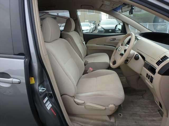A 2014 TOYOTA ESTIMA Aeras A 2014 TOYOTA ESTIMA Aeras