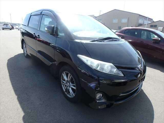 A 2012 VOLKSWAGEN TOURAN TSI Highline A 2012 VOLKSWAGEN TOURAN TSI Highline