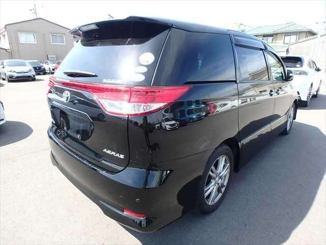 A 2012 VOLKSWAGEN TOURAN TSI Highline A 2012 VOLKSWAGEN TOURAN TSI Highline
