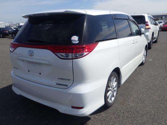 A 2009 TOYOTA ESTIMA Aeras A 2009 TOYOTA ESTIMA Aeras