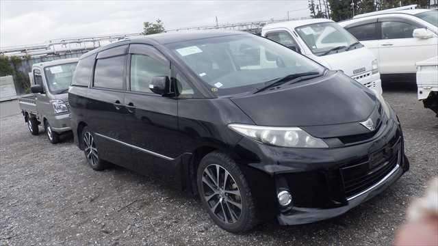 A 2013 TOYOTA ESTIMA Aeras A 2013 TOYOTA ESTIMA Aeras