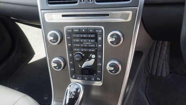 2015 VOLVO XC60 2015 VOLVO XC60