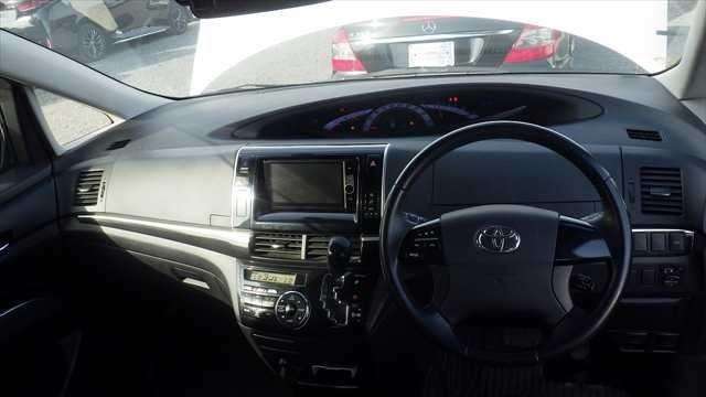 A 2013 TOYOTA ESTIMA Aeras A 2013 TOYOTA ESTIMA Aeras