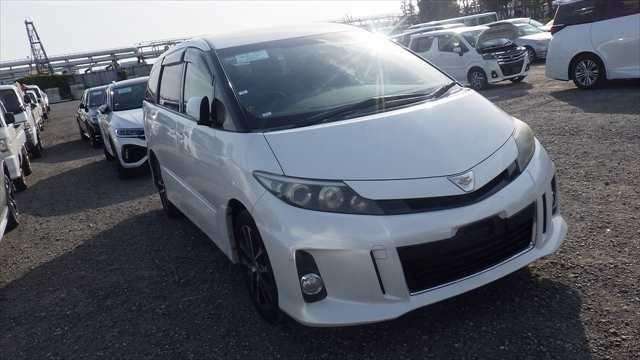 A 2013 TOYOTA ESTIMA Aeras A 2013 TOYOTA ESTIMA Aeras