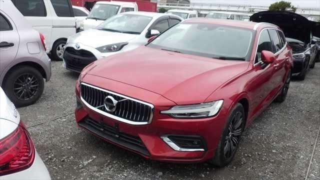 A 2019 VOLVO V60 T5 Inscription A 2019 VOLVO V60 T5 Inscription