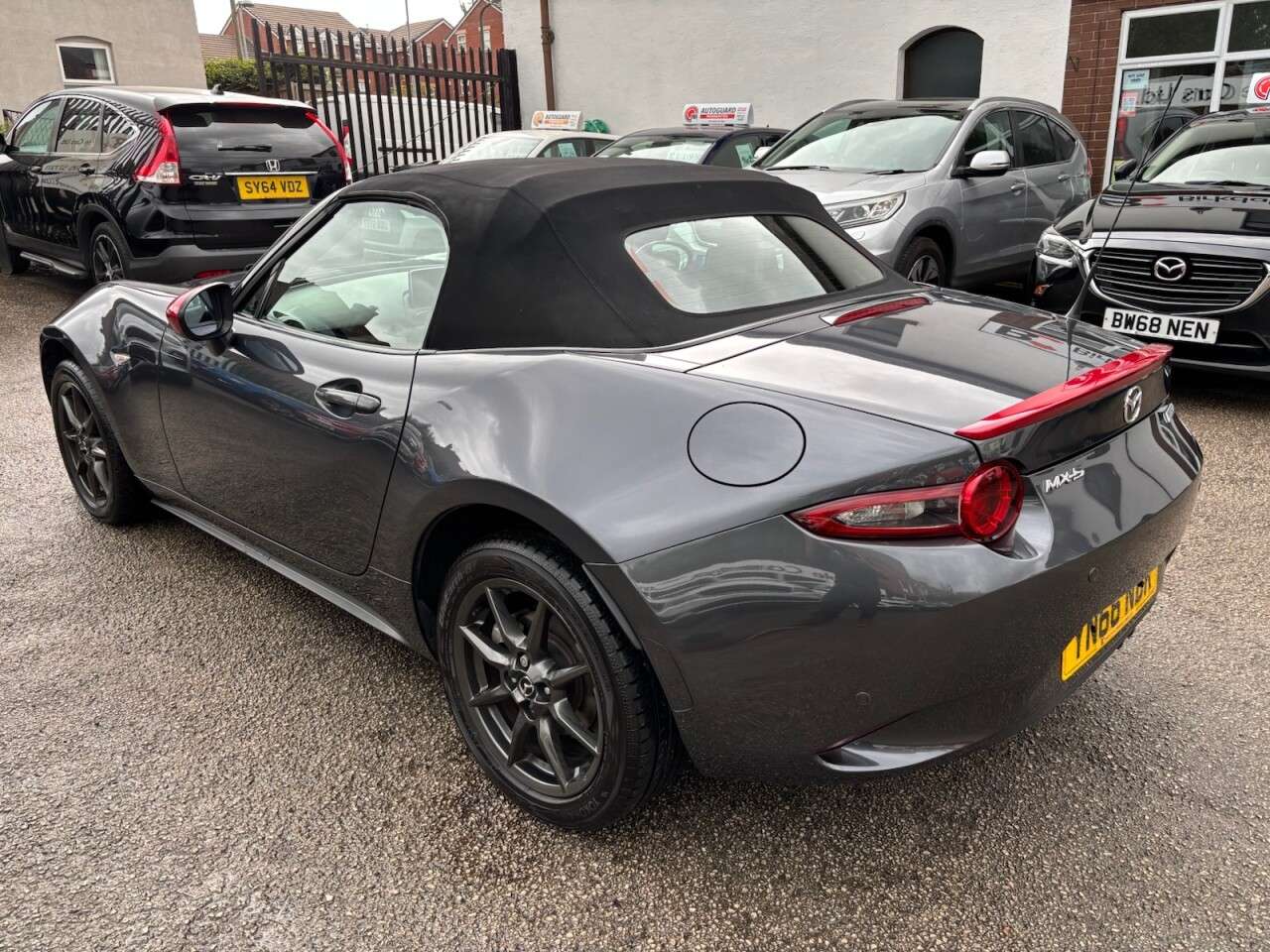 2016 MAZDA MX-5 2016 MAZDA MX-5