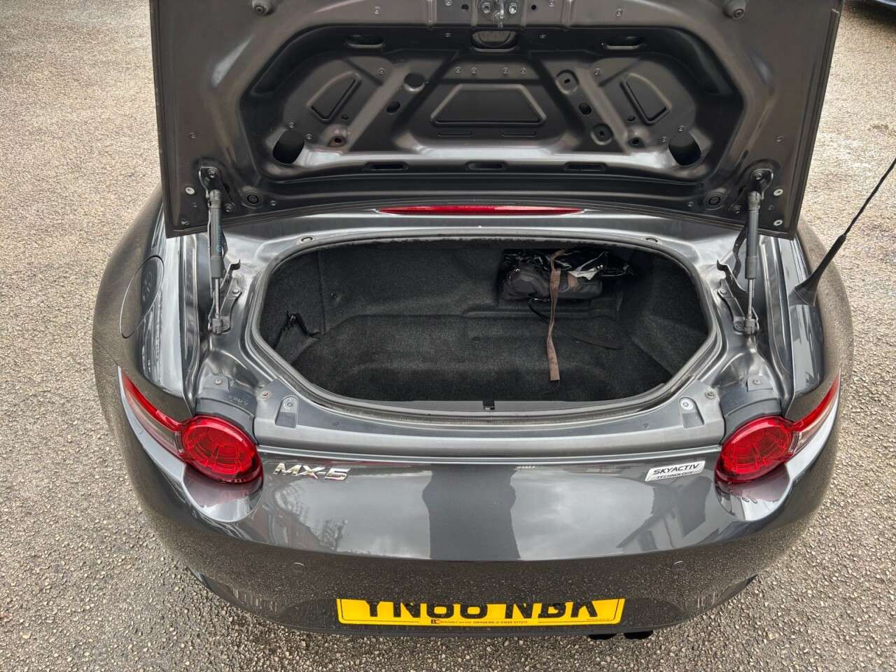 2016 MAZDA MX-5 2016 MAZDA MX-5