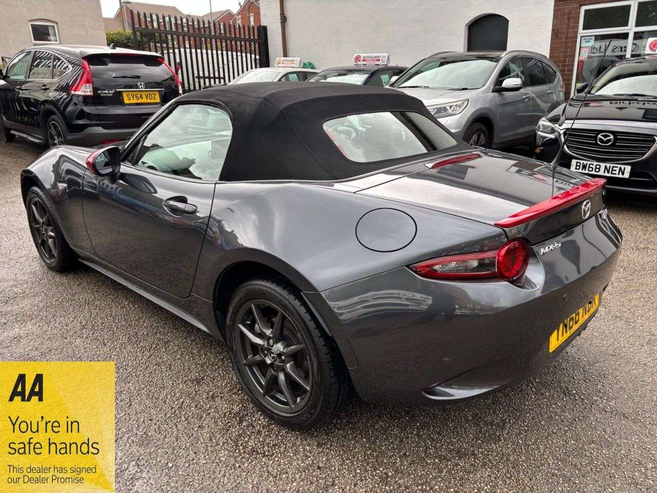 2016 MAZDA MX-5 2016 MAZDA MX-5