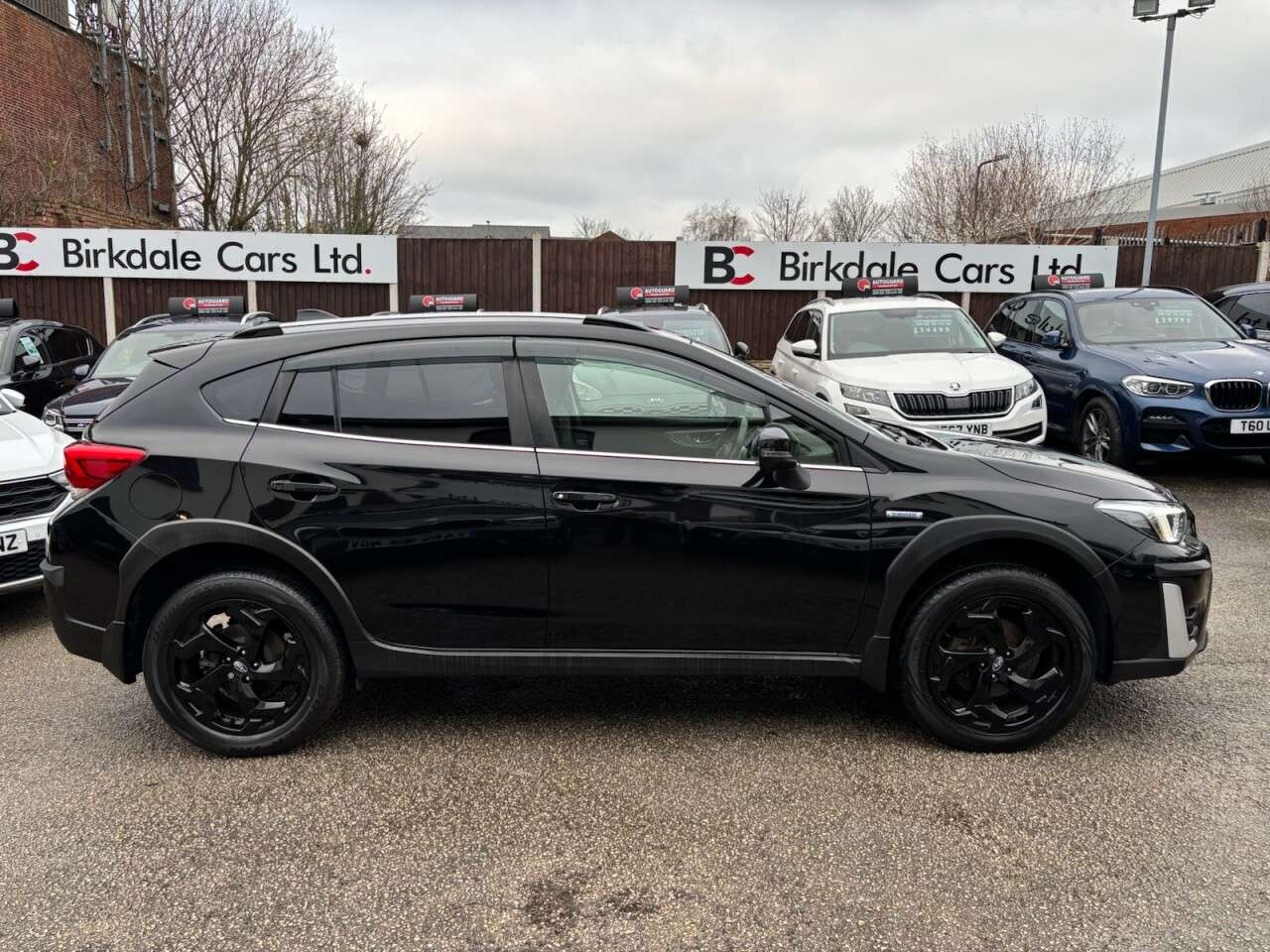 A 2022 SUBARU XV 2.0 i e-Boxer SE SUV 5dr Petrol Hybrid Lineartronic 4WD Euro 6 (s/s) (150 p A 2022 SUBARU XV 2.0 i e-Boxer SE SUV 5dr Petrol Hybrid Lineartronic 4WD Euro 6 (s/s) (150 p