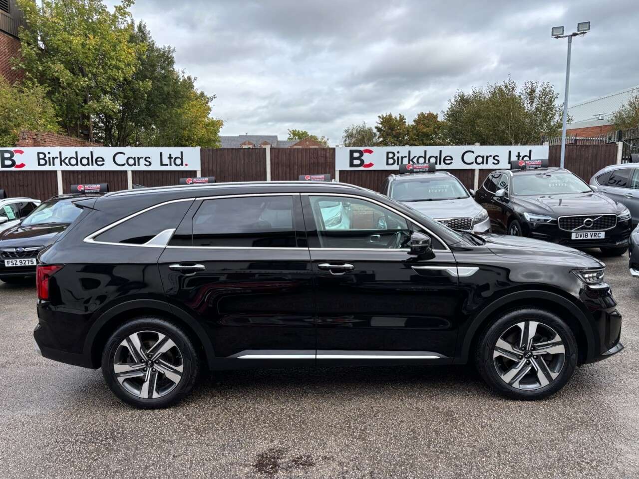 A 2021 KIA SORENTO 2.2 CRDi 3 SUV 5dr Diesel DCT AWD Auto Euro 6 (s/s) (199 bhp) FSH (KIA) - L A 2021 KIA SORENTO 2.2 CRDi 3 SUV 5dr Diesel DCT AWD Auto Euro 6 (s/s) (199 bhp) FSH (KIA) - L