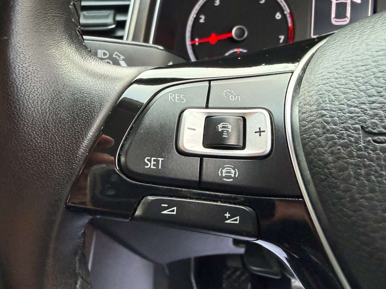 2018 VOLKSWAGEN T-ROC 2018 VOLKSWAGEN T-ROC