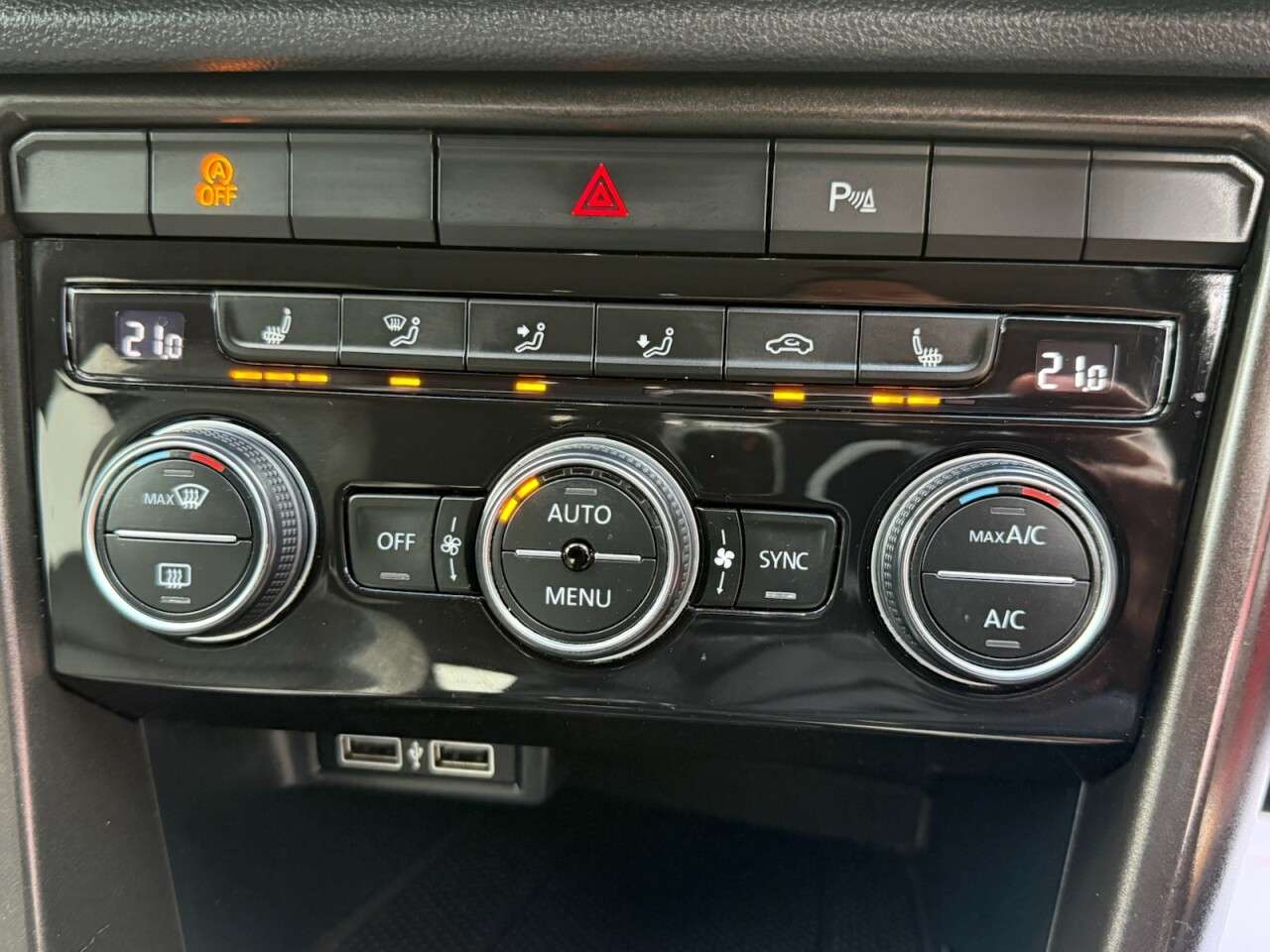 2018 VOLKSWAGEN T-ROC 2018 VOLKSWAGEN T-ROC