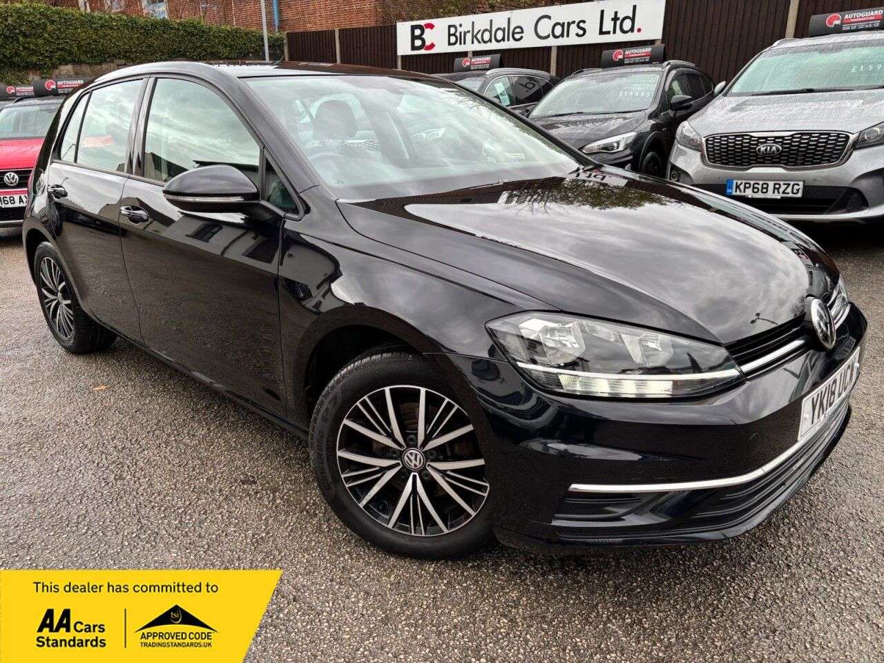 A 2018 VOLKSWAGEN GOLF 1.6 TDI SE Nav Hatchback 5dr Diesel DSG Auto Euro 6 (s/s) (115 ps) 1 OWNER A 2018 VOLKSWAGEN GOLF 1.6 TDI SE Nav Hatchback 5dr Diesel DSG Auto Euro 6 (s/s) (115 ps) 1 OWNER