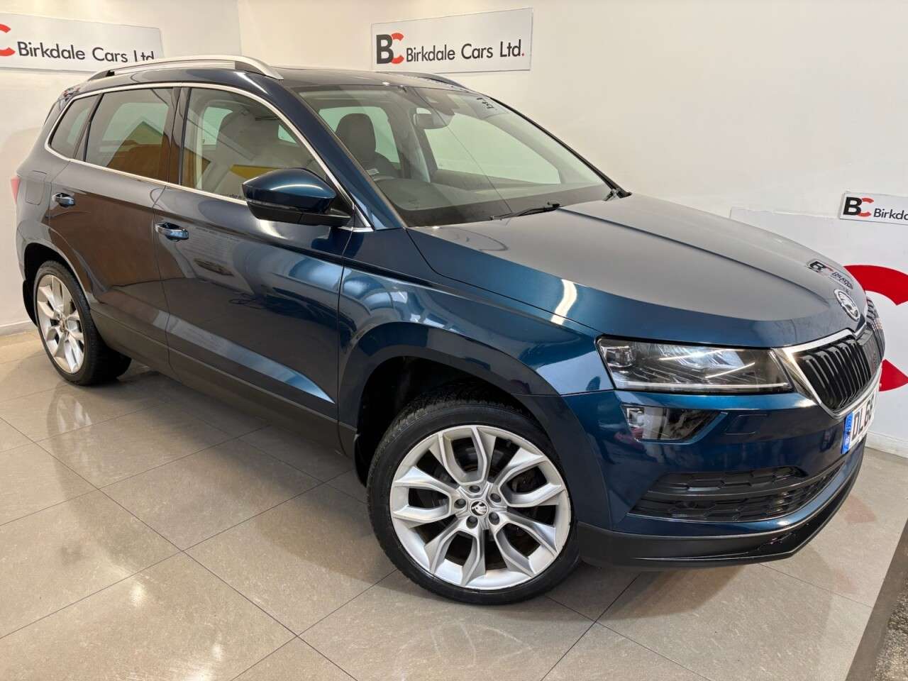 A 2019 SKODA KAROQ 2.0 TDI Edition SUV 5dr Diesel DSG 4WD Auto Euro 6 (s/s) (150 ps) FSH(SKODA A 2019 SKODA KAROQ 2.0 TDI Edition SUV 5dr Diesel DSG 4WD Auto Euro 6 (s/s) (150 ps) FSH(SKODA